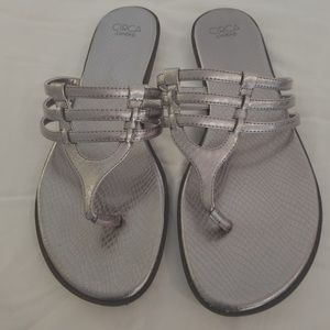 Circa Joan & David Sunflower Sandals 10 Pewter New